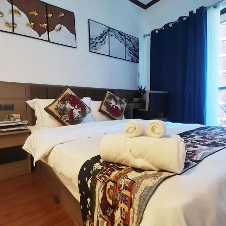 Warm Makati Aparthotel Μακάτι Εξωτερικό φωτογραφία