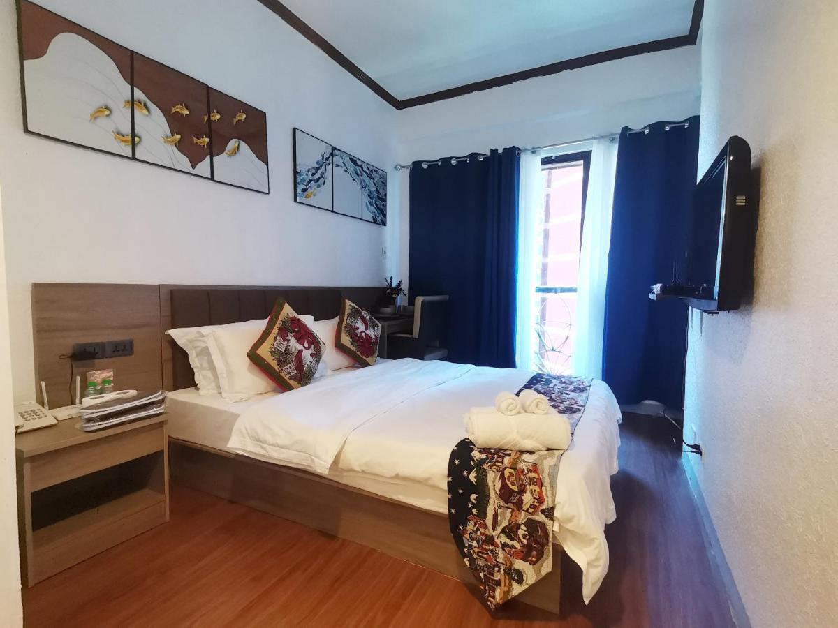 Warm Makati Aparthotel Μακάτι Εξωτερικό φωτογραφία
