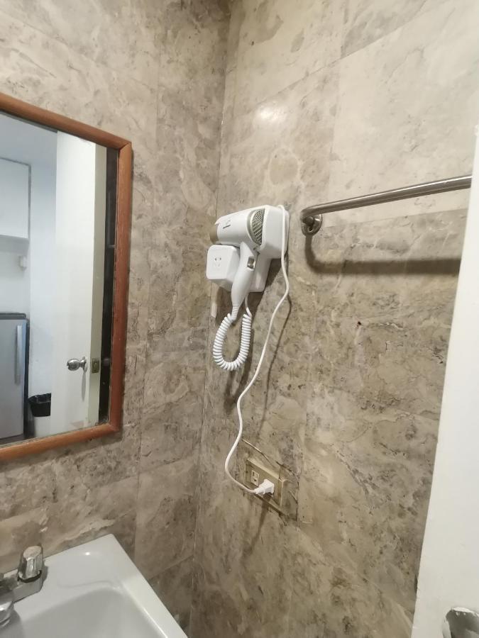 Warm Makati Aparthotel Μακάτι Εξωτερικό φωτογραφία