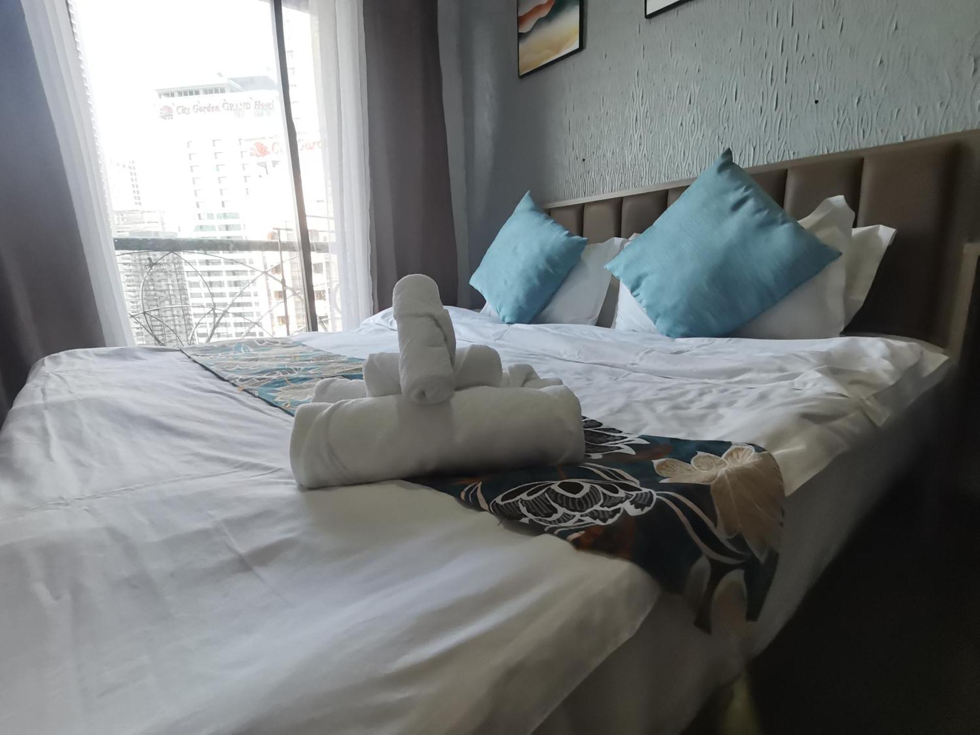 Warm Makati Aparthotel Μακάτι Εξωτερικό φωτογραφία